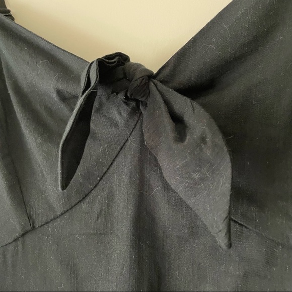 Old Navy Sleeveless Tie-Front Cami in Black size M - Picture 5 of 9